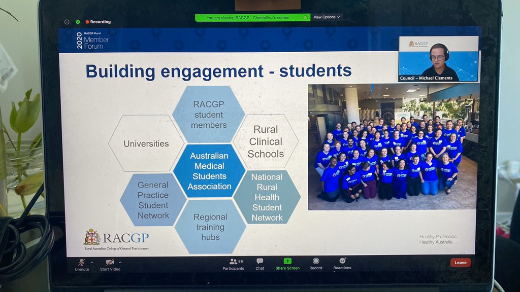 danicaxie's tweet photo. Doctors who have expressed interest in living and training rurally need to be nurtured and supported. 
So proud to be graduating from a rural clinical school and to foster this ethic for future students wanting to #gorural
#RACGPRural @brookmanknight @docclements https://t.co/P7PdQOeXC4