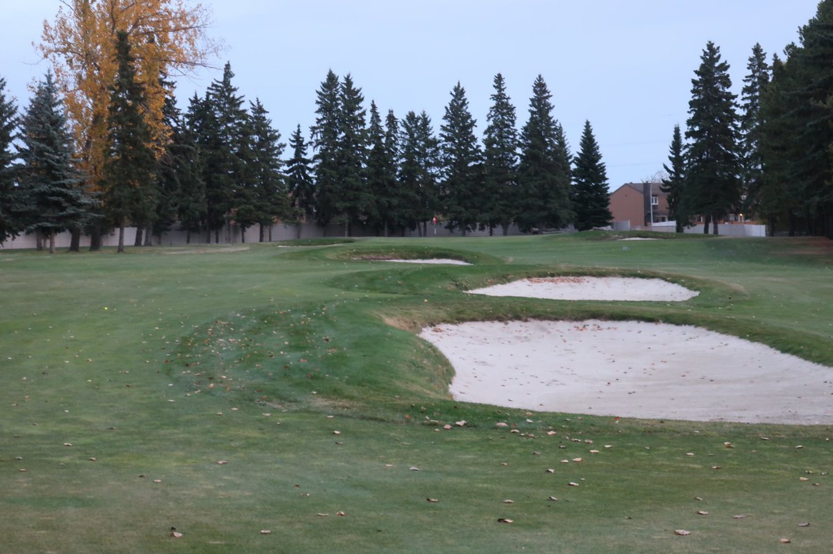 drewharvie's tweet photo. Nice afternoon for the first rip around @jeff_mingay’s new &amp; improved Derrick Golf &amp; Winter Club, a wonderful members layout and a lot of subtle interest that would only get better with every play. Perhaps some may not “get it,” but I have it in the top 100 in the country. https://t.co/6Yo4x2LlZ8