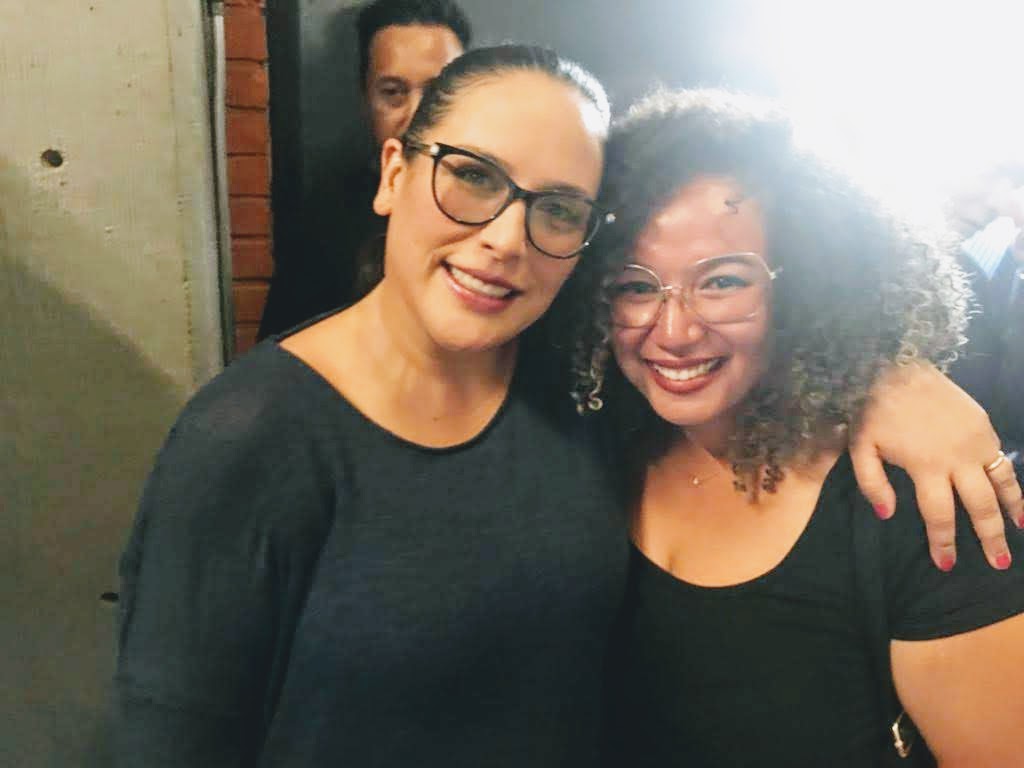 valefansempre's tweet photo. Deu vontade de relembrar o fabuloso dia em que realizei o sonho de  assistir Mentiras e abraçar @angelicavale ! https://t.co/wNHRSx7VQZ