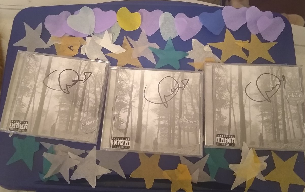 Hi guys! Welcome to my parTAY! Thank you for showing up Soon I will be doing the drawing for my contest.There will be 3 winners&each will win one of these signed Folklore CDs. There will also be a flash giveaway for those of you who didn't enter the contest!Party in this thread