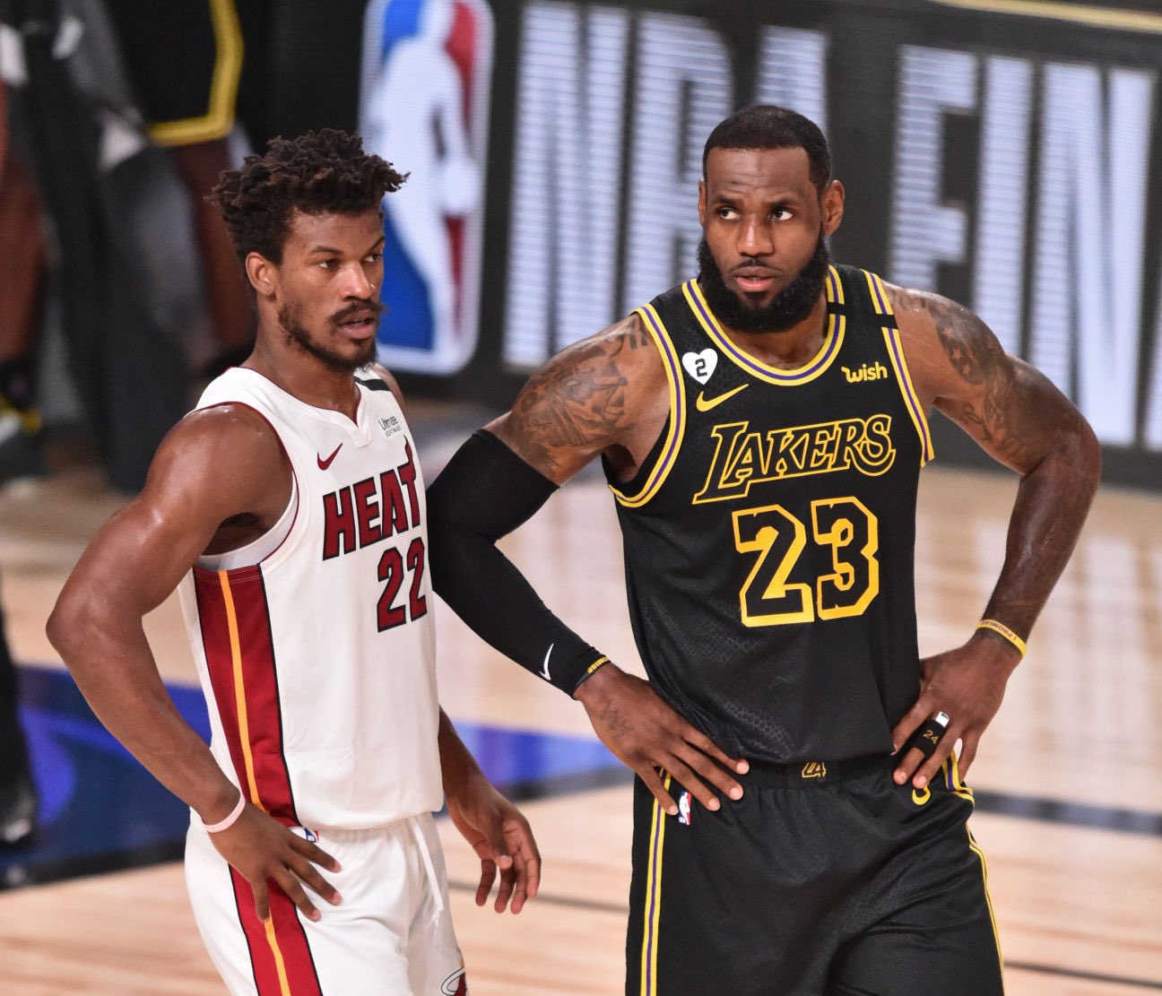X NBACentral Jimmy Butler vs LeBron James Jimmy Butler 22