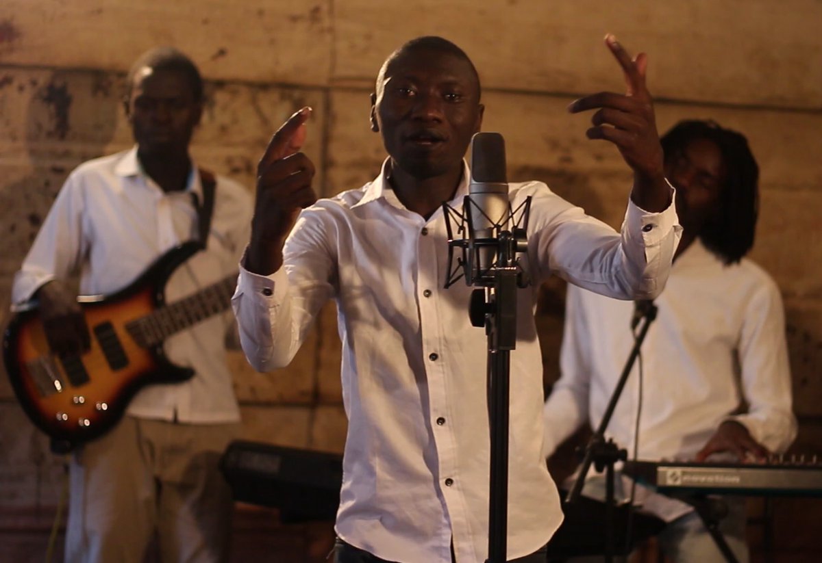 StivoSimple's tweet image. Wikendi mwanana kwa wote..#ausio #ndiomanake 
YouTube hii hapa youtube.com/channel/UCHFCL…