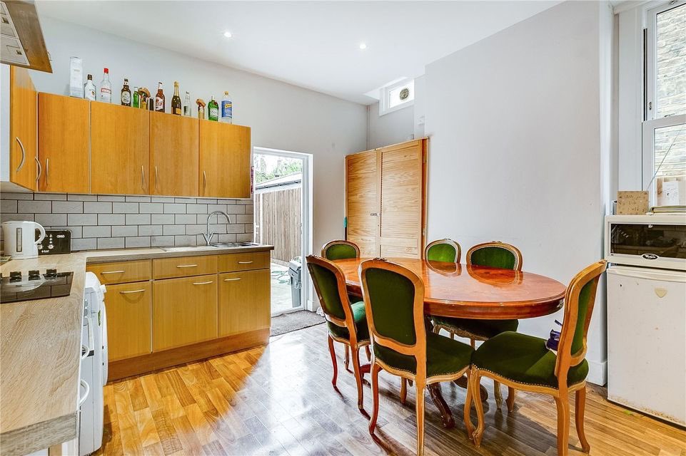 Balham Newsie tweet media