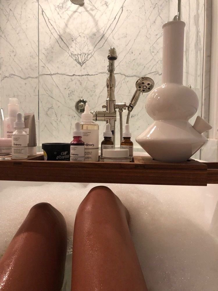 fasshionlover's tweet photo. saturday mood https://t.co/wmlFctfuDN