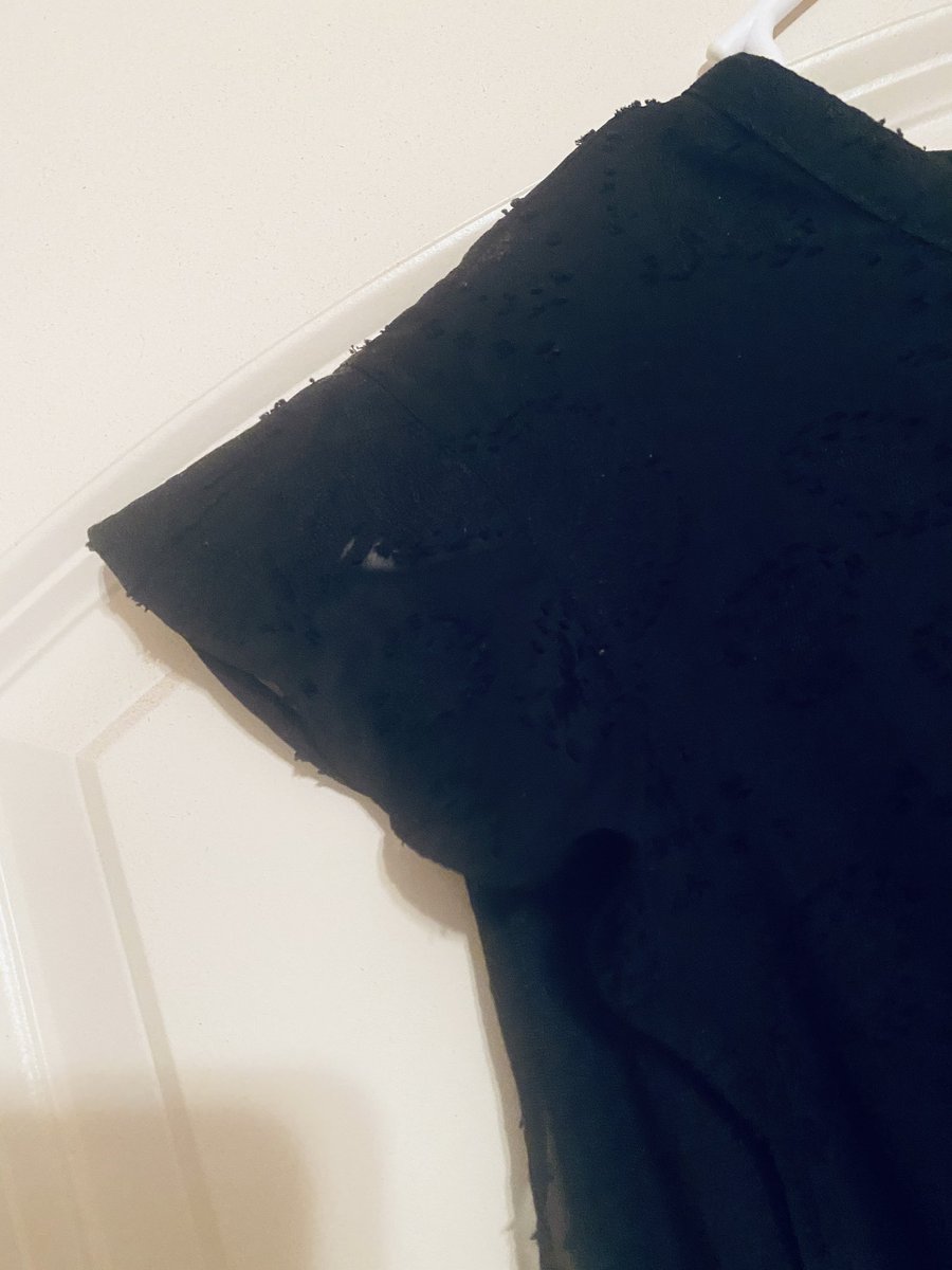 A_MinearAHL's tweet image. You guys!! I forgot to share my fancy wear for #CPSspiritweek yesterday. I had to take a picture of this beautiful print and sleeve. It’s one of my favorite shirts! What fancy outfits did you have on?! #LMSbest