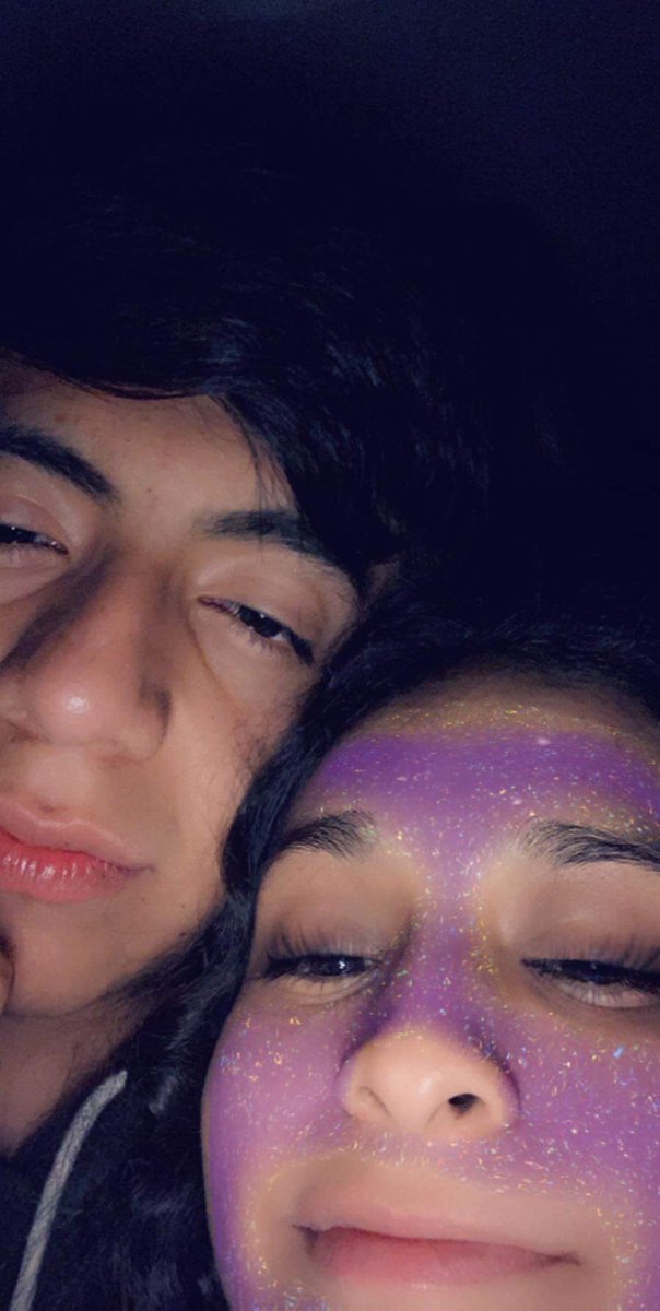 Qué bonita es la vida contigo,me haces desear estar contigo cada segundo..