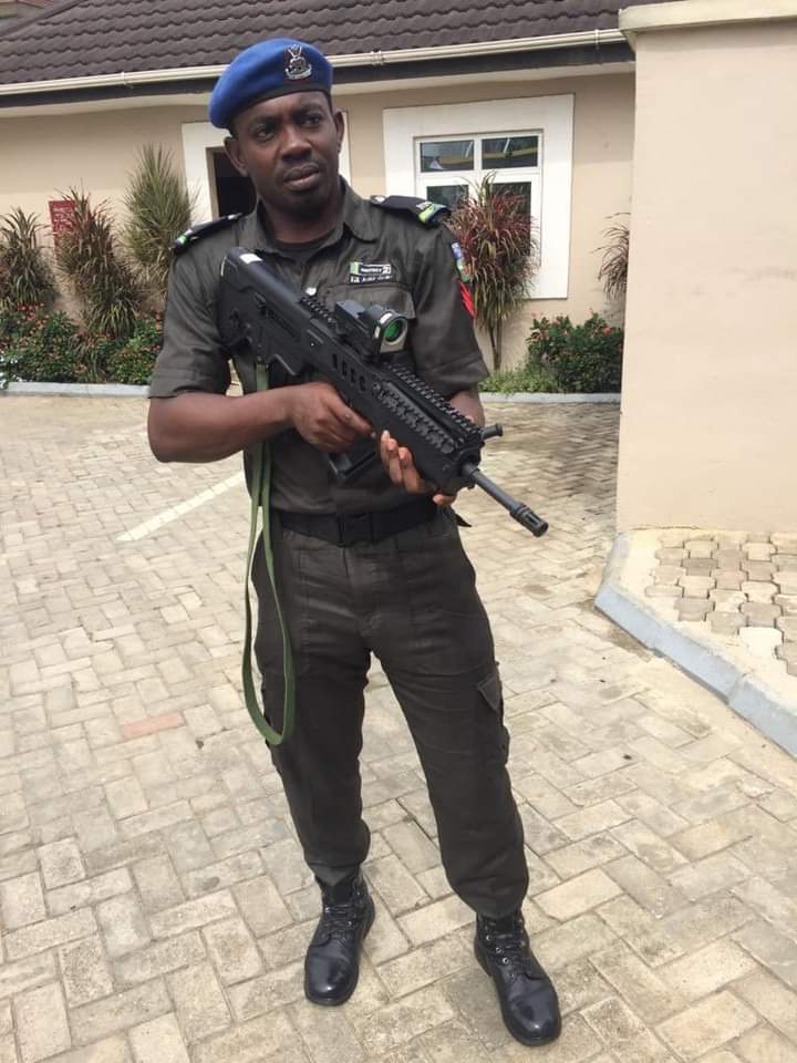 WANTED! WANTED!! WANTED!!!
Sergeant Eze Aiwansoba, Special Protection Unit, Base 16, Ikeja is responsible for shooting Joy Eze in her mouth. 

He is on the run.

Let's retweet until he is found

#EndSARS 
#EndSarsNow
#EndSARSImmediately