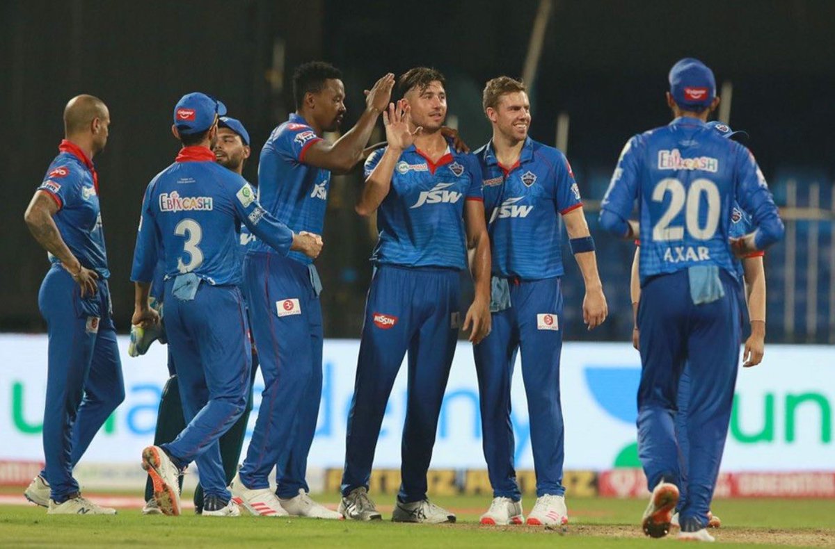 Match 23: Delhi Capitals beat Rajasthan Royals by 46 runs in Sharjah.Hetmyer (45 off 24) & Stoinis (39 off 30) helped DC reach 184. Rabada picked 3, Ashwin-Stoinis picked 2 each.Ashwin got Buttler in his 1st over & that was game-changing; DC are now on top of points table  #RRvDC