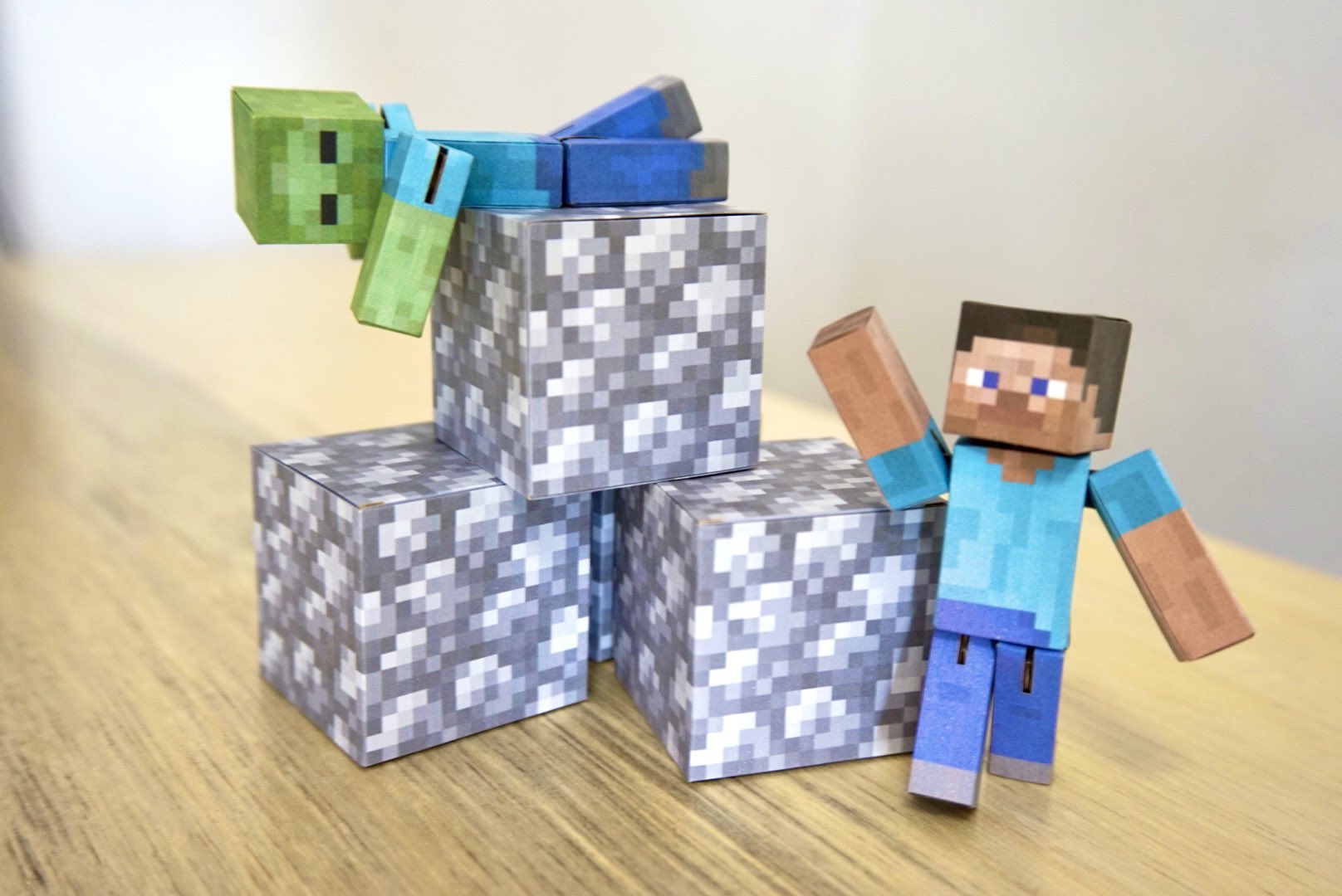 神近 Kamichika 今日のブロック 二日目 丸石 Cobblestone 余らせがちブロック上位勢 1スタック持っておくとなんか安心 豆腐建築の主な素材 紙マイクラ マイクラ マインクラフト ペーパークラフト Minecraft Papercraft T Co