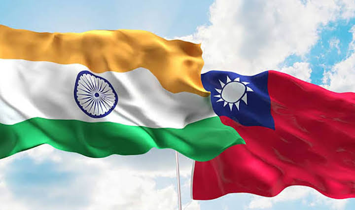 OroginalThe's tweet image. #TaiwanNationalDay #TaiwanIsNotChina #northtaiwansea we support Taiwan @iingwen @MOFA_Taiwan  INDIA🇮🇳🇹🇼TAIWAN 
I accept TAIWAN as a country.. A country who helps everyone..!
@China_Amb_India