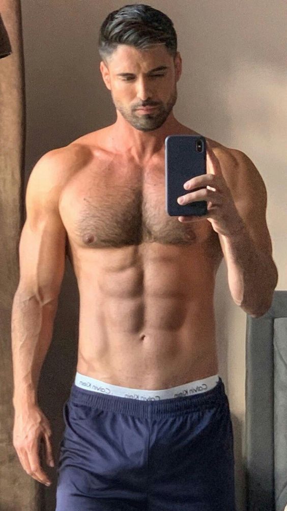 MEN_gr's tweet photo. #MEN_gr #Selfie #MEN_chest https://t.co/hvdcARbXry