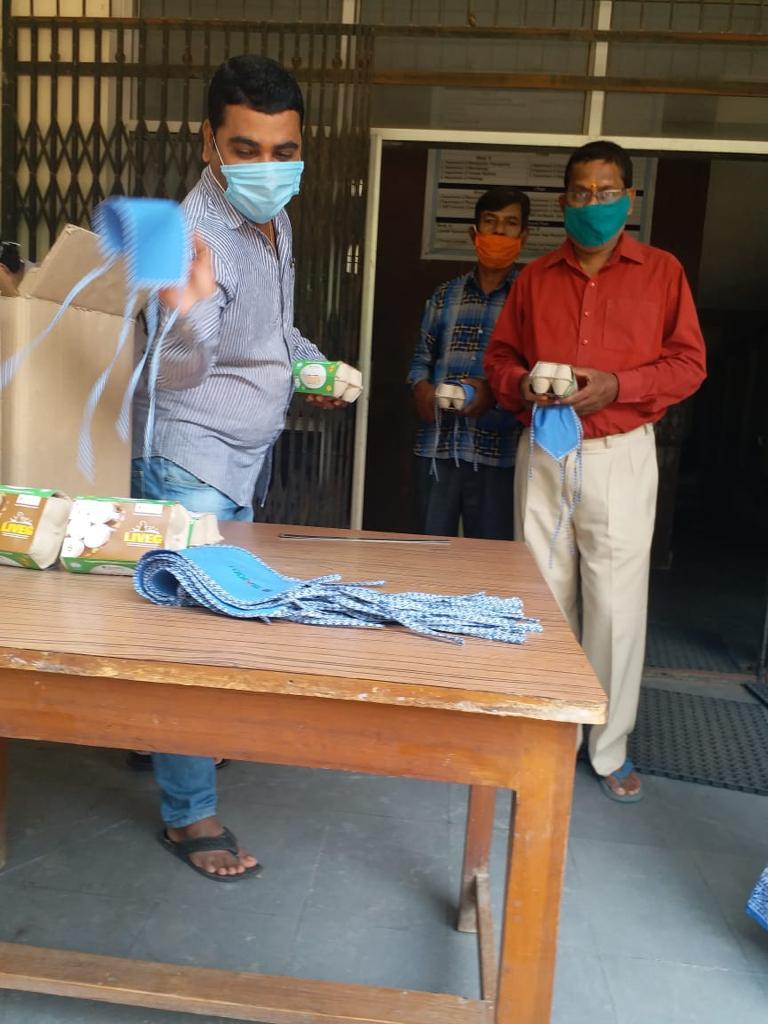 SakkuEggs's tweet image. On the occasion of &quot;World Egg Day&quot; Sakku Group had distributed immunity building eggs and also masks to the Nature Cure Hospital, Hyderabad.
#eggsforgoodhealth #eggsforimmunity #vitaminD3 #Countryeggs #BrownEggs #VegFed #SakkuEggContest #BestEggRecipe
--&amp;gt;&amp;gt;sakkugroup.com