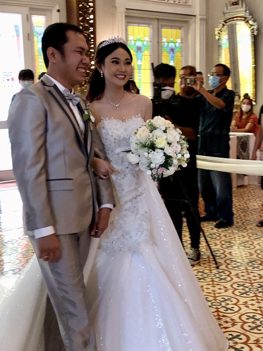 Andelaice's tweet photo. LR: Wedding Reception @andelandel97 &amp; @stevesakurasi https://t.co/xXwjbndHTb