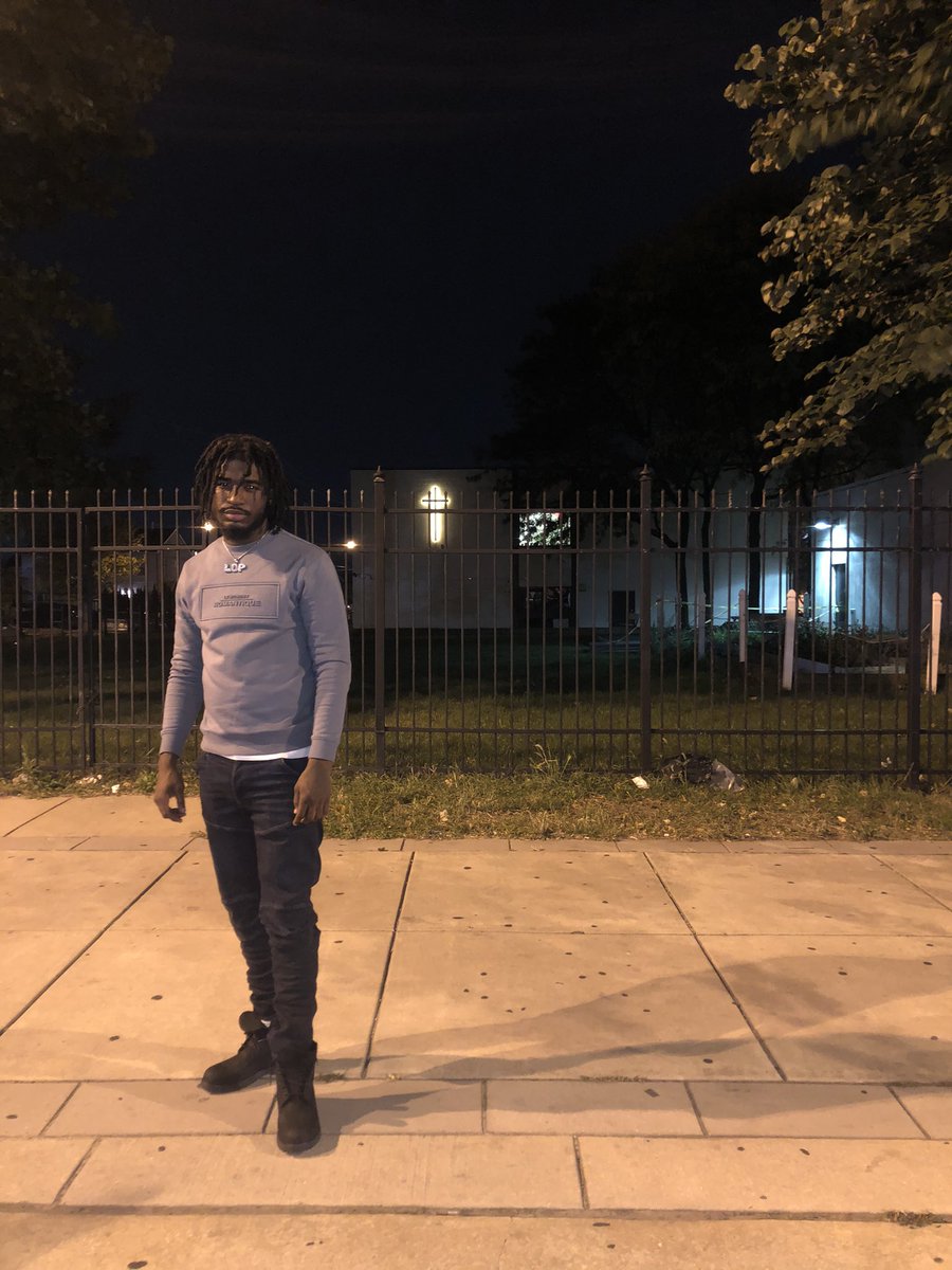 72kilos_'s tweet photo. Ima Real Hustler I Take Risk Nigga https://t.co/vNHtZrIrjN