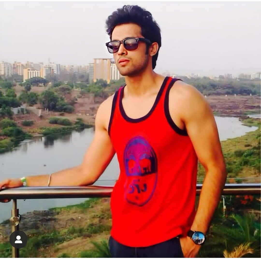 Shalmal51237113's tweet photo. @loveforred_ @LaghateParth I'm so proud of my boy..
He is real n genuine... He never do any show off or any drama or no faking perfection... He is focused n hardworking... He wants that people appreciate him for his work...
#ParthSamthaan #GodBlessYouParth
@LaghateParth β€ https://t.co/fKJz2rktIK