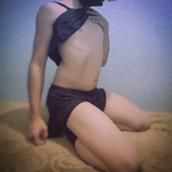 3 pic. Am I what you want?

#femboy #bussy #gay #lgbt #lewd #sissy #crossdress #trap #nude #twink https://t