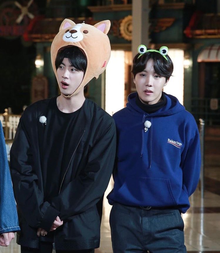 cute liddle toys on them :((