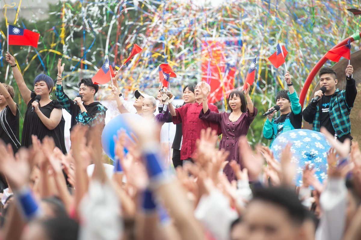 sikunyou's tweet photo. I often hear people say, “I’m so lucky to be #Taiwanese.” As the President of the Legislative Yuan, I must say that I completely agree. Wish the #RepublicOfChina 🇹🇼(Taiwan) national prosperity and wish you all the #BestOfHealth and happiness. Thank you! #ProudOfTaiwan https://t.co/IItkcoyK5b