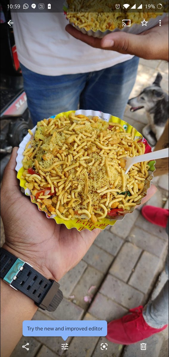 TrulyMaulik's tweet photo. Jitu kaka is 65+, runs small food joint in Navrangpura. Humble, Joyful but not earning as deserving.
Please go, taste his delicious, hygienic food and you'll surely be glad of both taste and satisfaction of help.
https://t.co/mFCrGiwXtI
#HelpTheNeedy
#BabaKaDhaba https://t.co/Y1k8vmtGKq