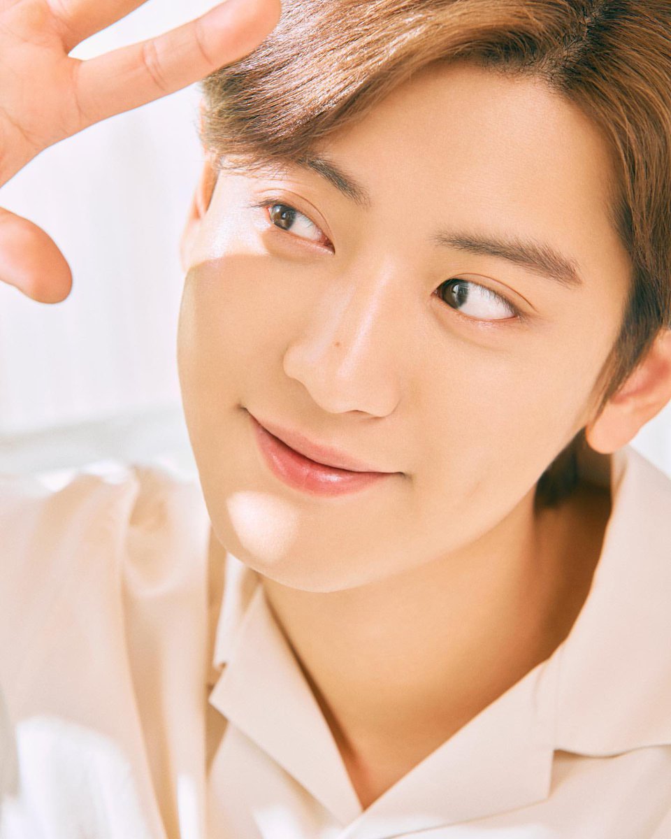 chanyeol pics tweet media