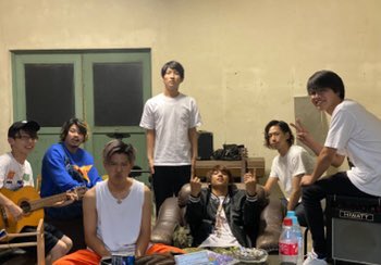 highcollaryouth's tweet photo. 【live info!!】

10/20(金)神戸Varit.(@kobe_varit )

「Deer my friends Vol'2 〜轟音〜」

OPEN18:00 / START18:30
ADV¥2500(+1drink)

-act with-
FREE
Blue black Bullet
Ever is Alone

取り置きはDM又はhaikarayouth@gmail.comまで https://t.co/m07ATZqZpd
