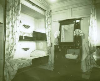 SashaDaneWriter's tweet photo. #Research rabbit hole of the day: 1920s transatlantic ocean liner cabins. #OhThePretty! 

#FrenchLine’s S.S. Paris cabin and #WhiteStar’s Olympic second class cabin. https://t.co/R8hJ2XDLIo