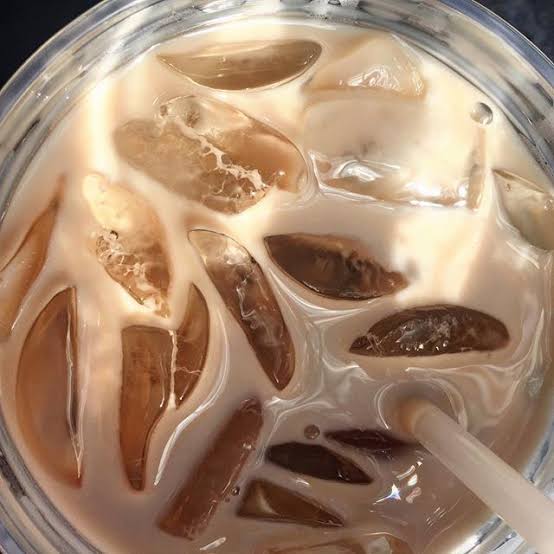 itsjomerpascual's tweet photo. it's always iced coffee season https://t.co/iZPw2DwUvz