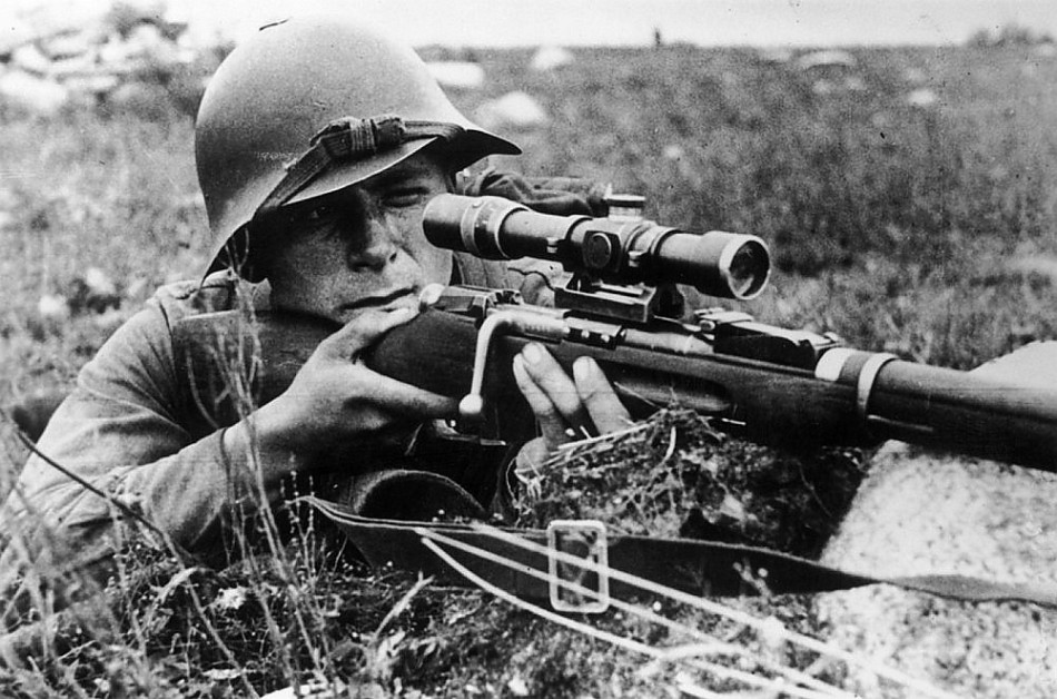 El cianoacrilato no triunfó ni en las miras de los rifles de la II Guerra Mundial, ni en las cabinas y toldos de los aviones de combate de la Guerra de Corea (1950-1953), donde pretendía ser utilizado