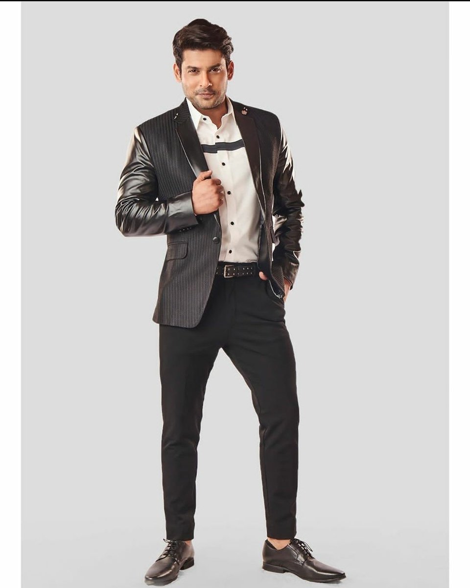 BB14_ON's tweet photo. Who do you support in  fight between #ShehzadDeol &amp; #SidharthShukIa ?

RT🔃 Shehzaad
Like❤️ Sidharth

Lets see who has more power, Truth or Blind Bhakti !!

#BB14 #BIGGBOSS2020 #biggboss14 @beingsalmankhan https://t.co/NG0ygLLVfF
