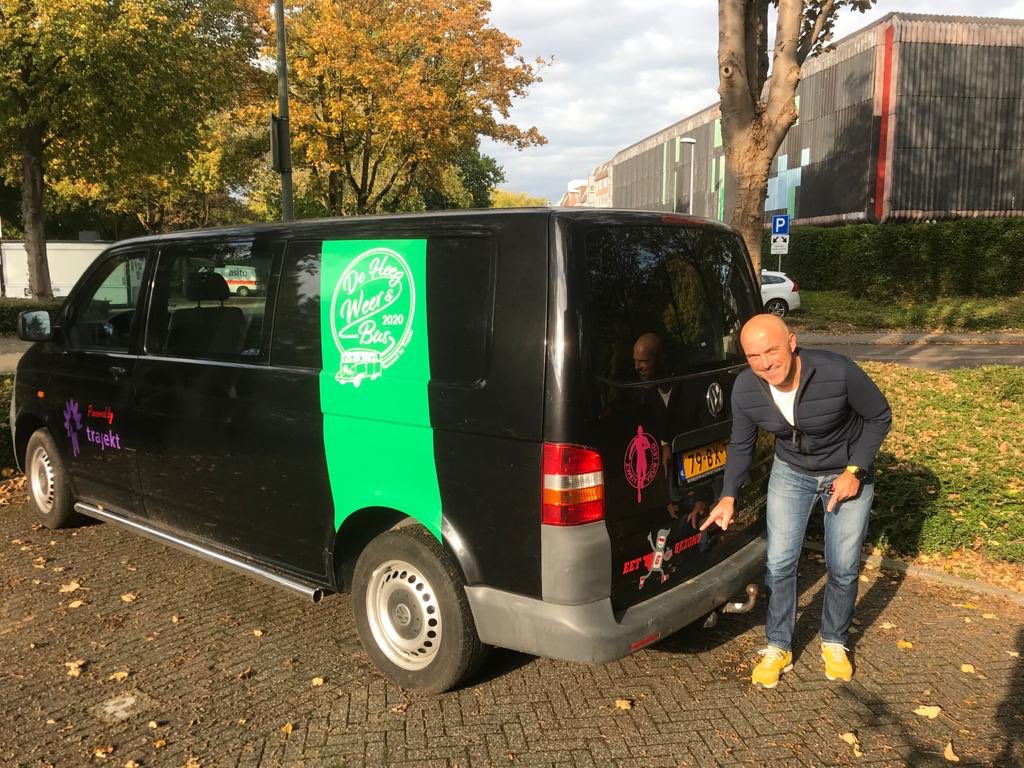 Moet je zien, Jeroen Wijkmans heeft onze “Gamin” op z’n bus gestickerd. De boodschap:  Eet één kilo gezond per dag. Nou, in de Heeg - Maastricht gaat dat nu gebeuren..!  eetkilogezondperdag.nl