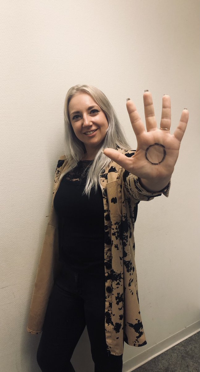 Dimence's tweet image. #Ikbenopen: Kirsten (25 jaar)
“Openheid is voor mijn herstel heel erg belangrijk geweest. Ik leer van de cliënten die ik spreek, en soms zetten cliënten door mijn openheid net die extra stap." Kirstens verhaal lees je op: dimence.nl/ik-ben-open
#open #worldmentalhealthday #ggz