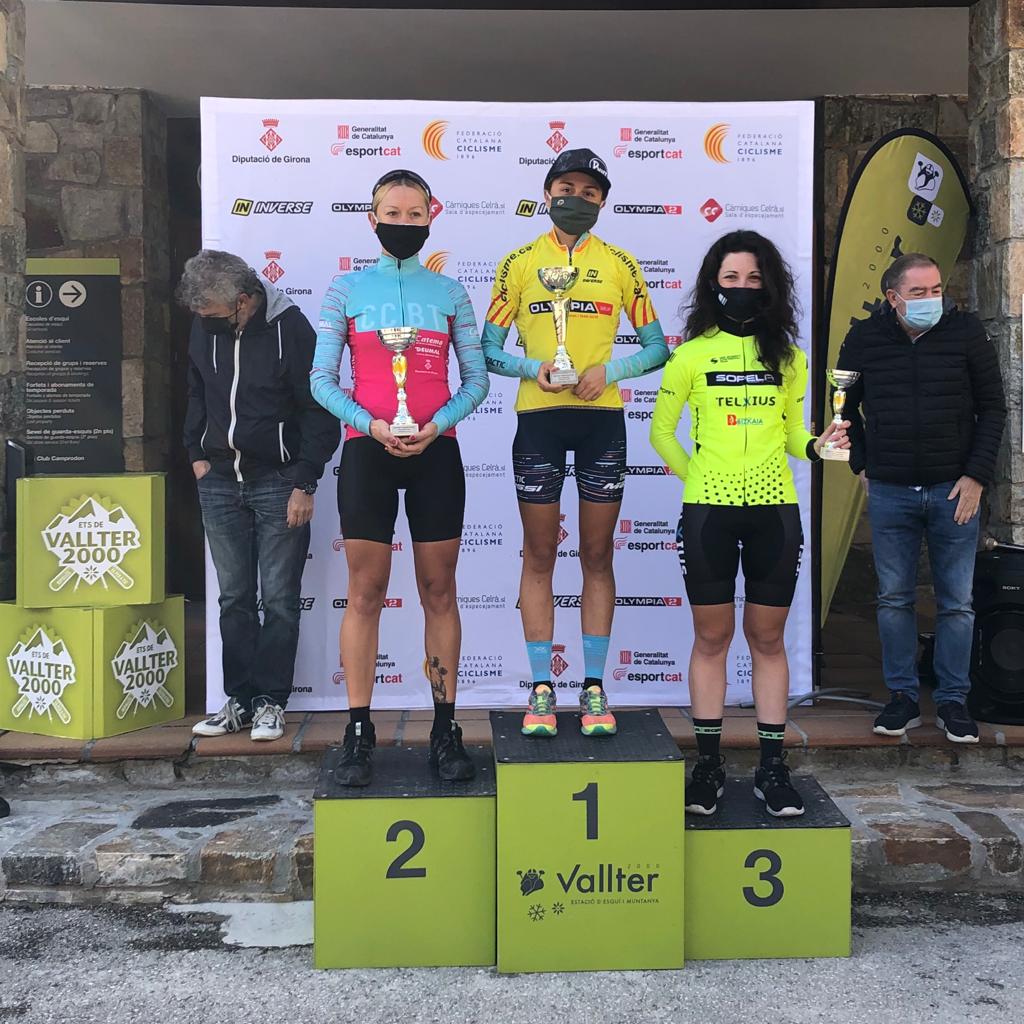 🏆 67è GP Ripoll–26è Memorial Fermí Pujol
⛰️🚴‍♂️ <a href="/ferranrobert/">Ferran Robert Torrents</a> (<a href="/EquipoLizarte/">Equipo Lizarte</a>) i Martina Moreno (@massitactic) s'emporten la victòria a Vallter 2000!
#ciclismecat #carretera