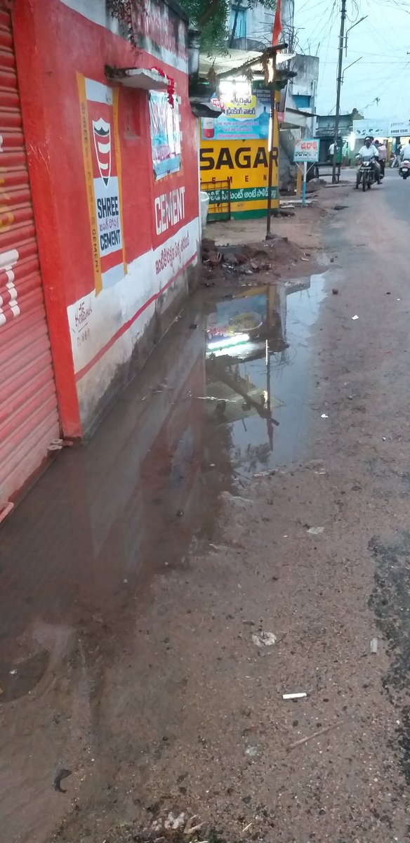 AzeezFaizan's tweet photo. @Collector_KNR sir, Bharatam satyanarayana has constructed a shed encroaching the main road of kothapally muncipality on13sep2020 which is causing water logging and damaging the wafk property adjacent to it which was reported to authorities many times but no action has been taken https://t.co/IzwUSPNEaK