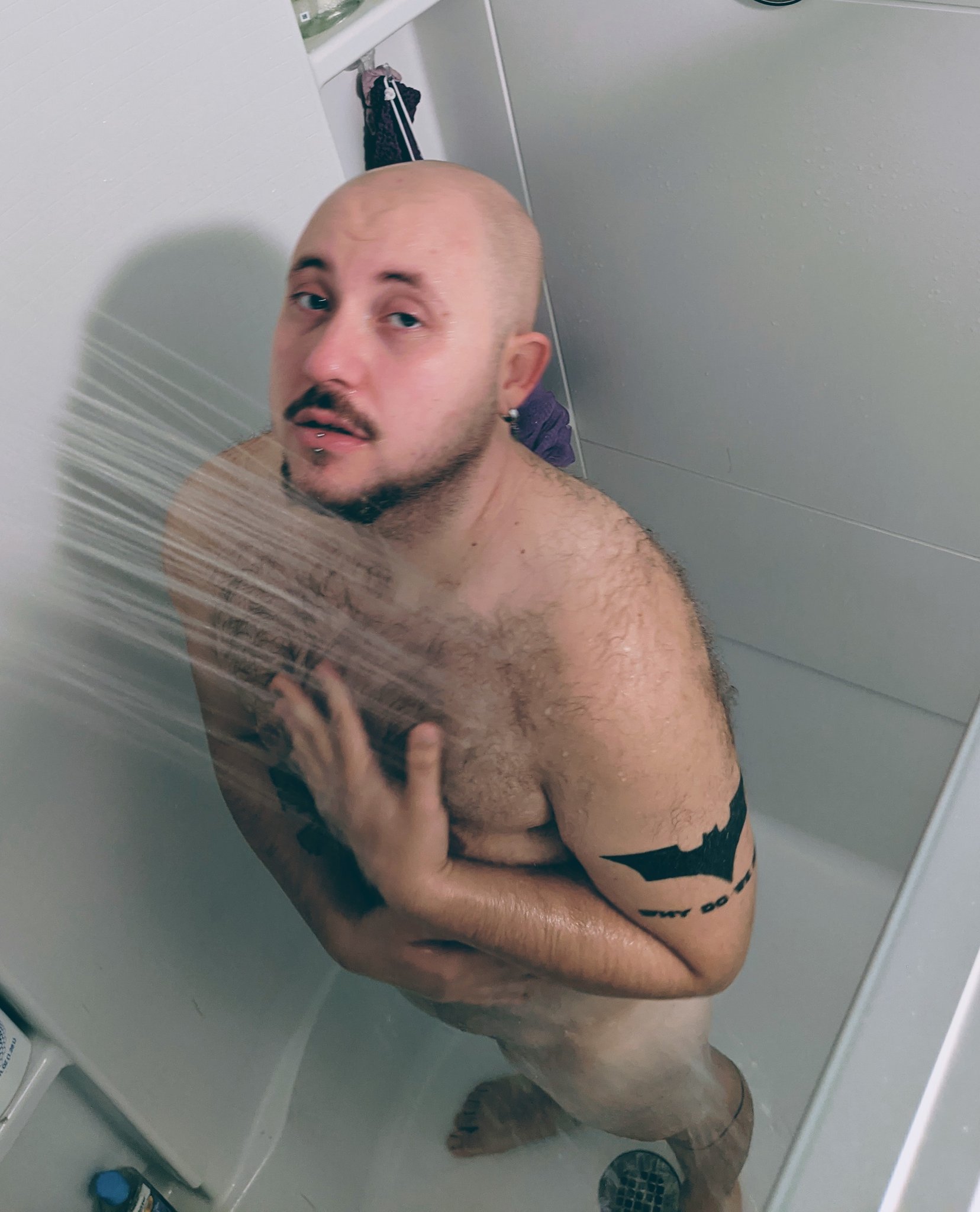 Who wants to get wet with me? ??
Come check out my OnlyFans, link in bio, to see more! ????
.
.
.
.
#ftm