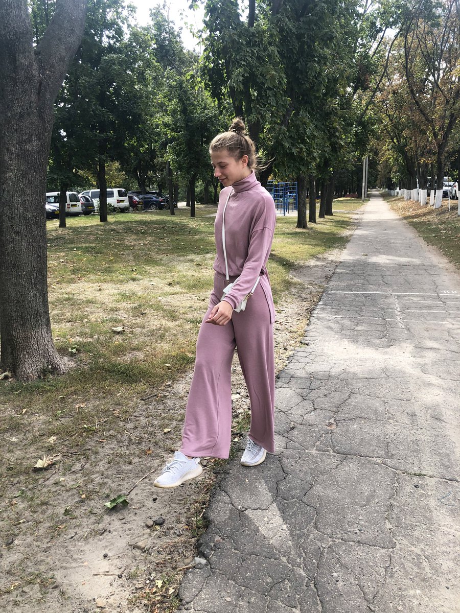 firmflexing's tweet photo. Rebellious. #autumn #autumnishere #autumnvibes #cantstopme #dontstopme #dressed #free #freshair #getoutside #loosedress #offthepath #outdoors #outdoorslife #outside #outsideisfree #rebel #rebellious #rebelliousfashion #rebellioussoul #summerisover #walk #walking #youcantstopme https://t.co/99ERtxzpR0