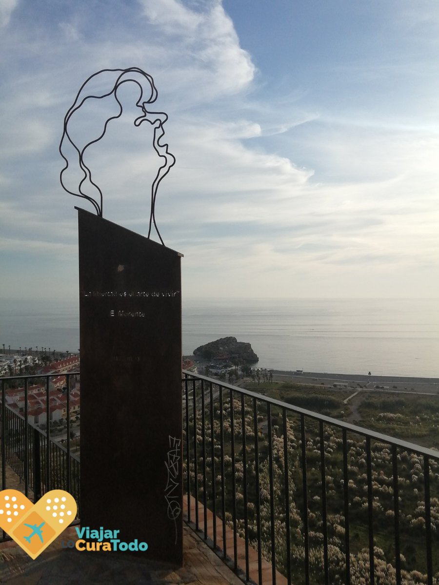 viajarlocura's tweet image. La red de Miradores del cielo nos permite ver #Salobreña desde lo alto,aunque no sin (algo) de esfuerzo 🥵Pero merece la pena, creedme 😘Desde el castillo al mirador de Enrique Morente al atardecer. Y si no te apetece andar, siempre te quedará la terraza del MIBA😏 #ViveSalobreña