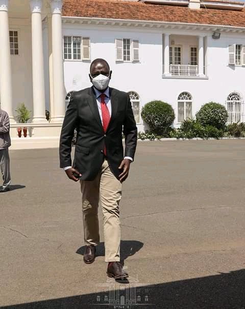 The King of the Jungle.

The Deputy President,H.E Dr. @WilliamsRuto has arrived at State House for the Prayer Day.

#NationalPrayerDay
#hudumaday 
#MasculinitySaturday 
#MoiDay 
#moiday
Raila
Buzeki
Obado
Murathe
