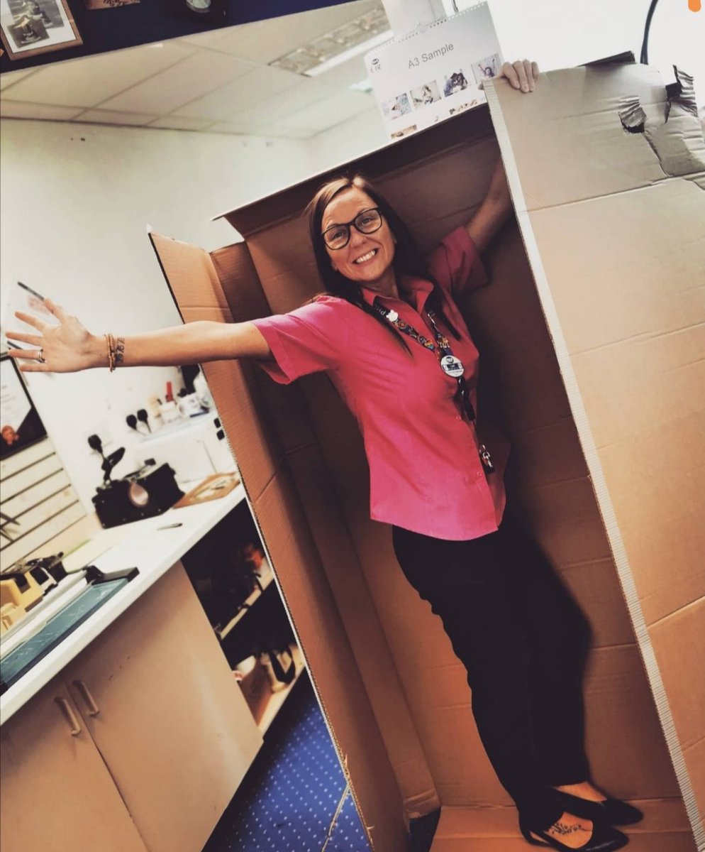 Waiting for the Christmas stand but look whats arrived instead? 🤔🤩🎄

#christmasiscoming
<a href="/LLB_1983/">Lori Adams</a> <a href="/fellows555/">Kay Fellows</a>