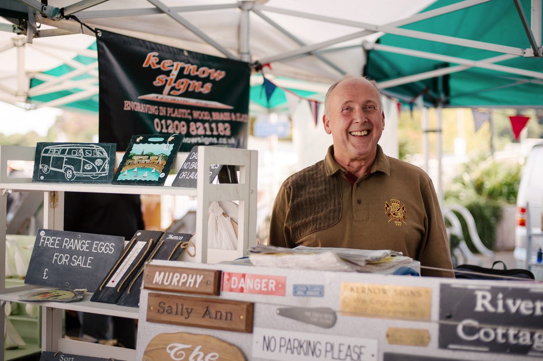 TruroFarmersMkt's tweet photo. Graham of Kernow Signs offers a wide range of custom made signs for almost any requirement you may have. Come and say hello today at Truro Farmers Market ๐๐ป๐๐ผโโ๏ธ
-
#slatesigns #engravedsigns #cornishmade #custommade #familybusiness #trurofarmersmarket #loveTFM # https://t.co/GMflwS2lAk