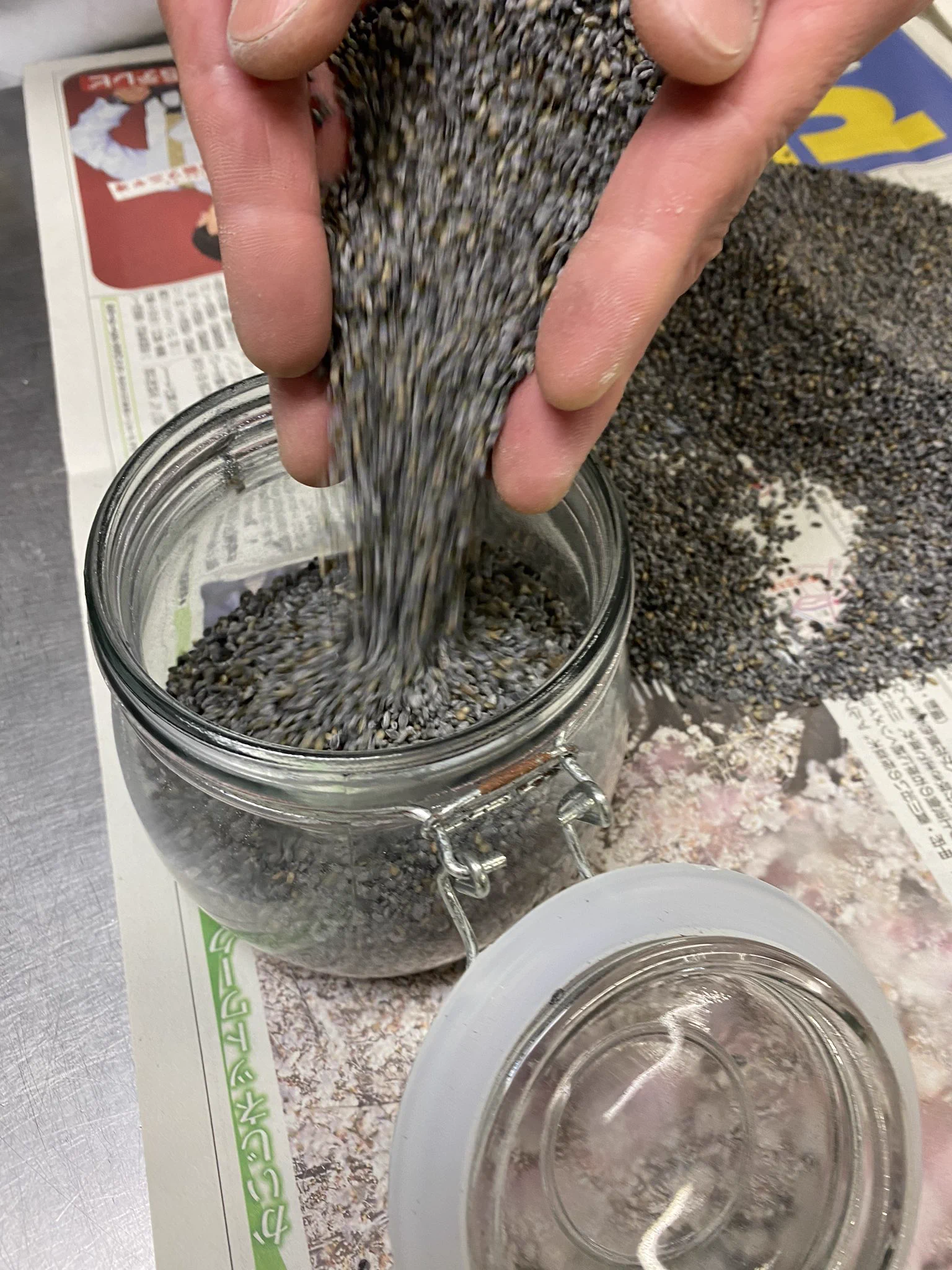 職人さんが作るごま塩は、やはり違う！！ごはんにかけて食べたくなる～！！