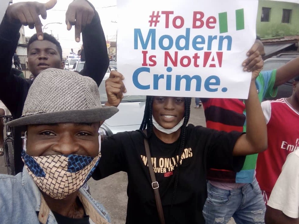 voiceofbariga's tweet photo. #EndSARS protest March in Bariga.
•
•
#voiceofbariga https://t.co/x2suEZdY5K