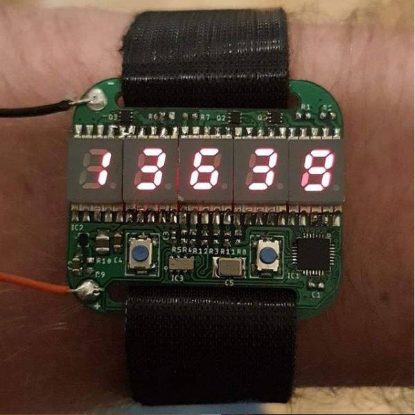 HQ_NextPCB's tweet image. Custom, PIC powered, 7-segment digital clock.

//📸: reddit.com/user/txt

—
Check out our offer:
Only $7 for SMT Prototype Orders
First 2-layer 100 by 100 mm PCB - 0$
4-layer PCB - 12$
—

#nextpcb #chinapcb #pcbmaker #pcbmanufacturing #arduino #diyelectronics #soldering