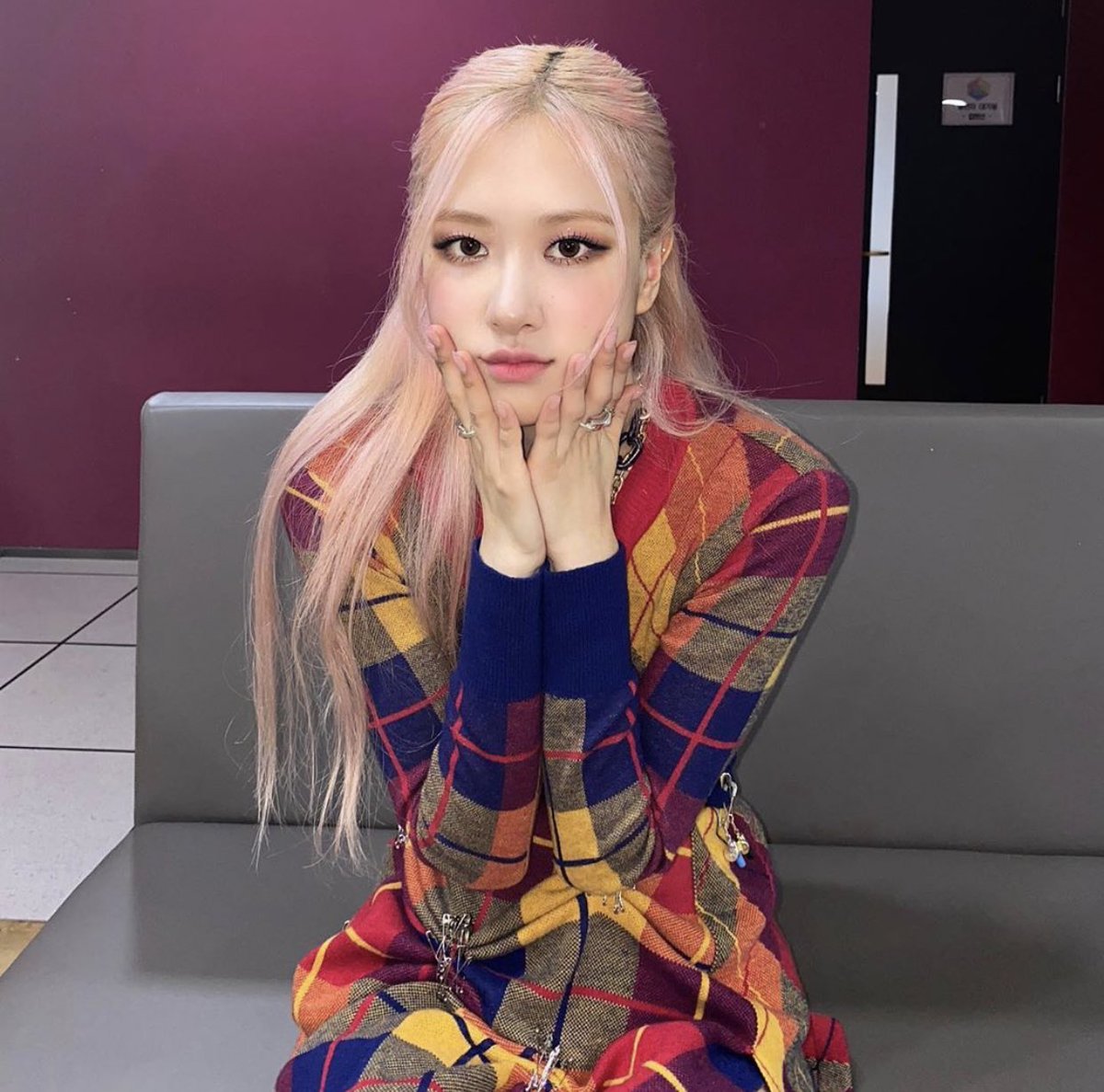 rosé pics tweet media