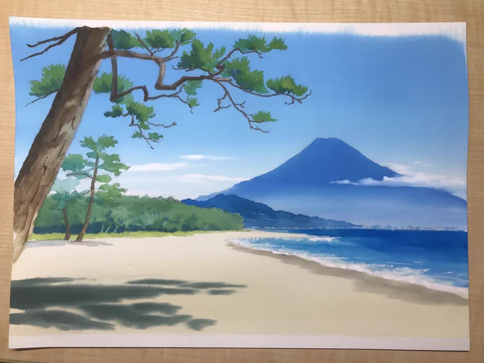 以前投稿した背景美術を学ぶワークショップは第2回目のものでしたが、第1回目のものを少しご紹介。
お題が三保の松原だったので松を入れましたが、要素が多くて初心者には難しいということで、最終的に富士山と海になりました。
でも皆さんの絵を見てたら松を入れても全然大丈夫そうでした? 