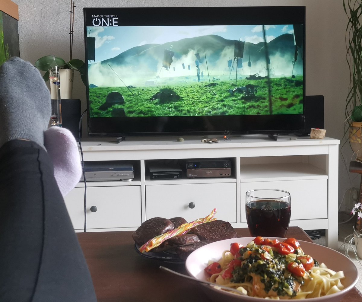 DschainsPen's tweet image. OK everyone! Thanks for waiting. I'm ready now. Let's goooooo!!!!
#MapOfTheSoulOne #BTS #ConcertSetup #BTS_Live #BTS_ARMY