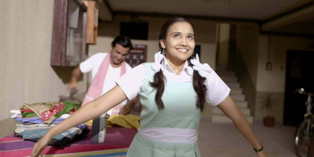 Naina  (oh my God! love at first sight for me) she is not just beautifully written, she is portrayed beautifully beauty here doesn't mean everyone dropping their jaws down and all.. she is you, me everyone, who was once 16.  #AshiSingh|| #YehUnDinonKiBaatHai