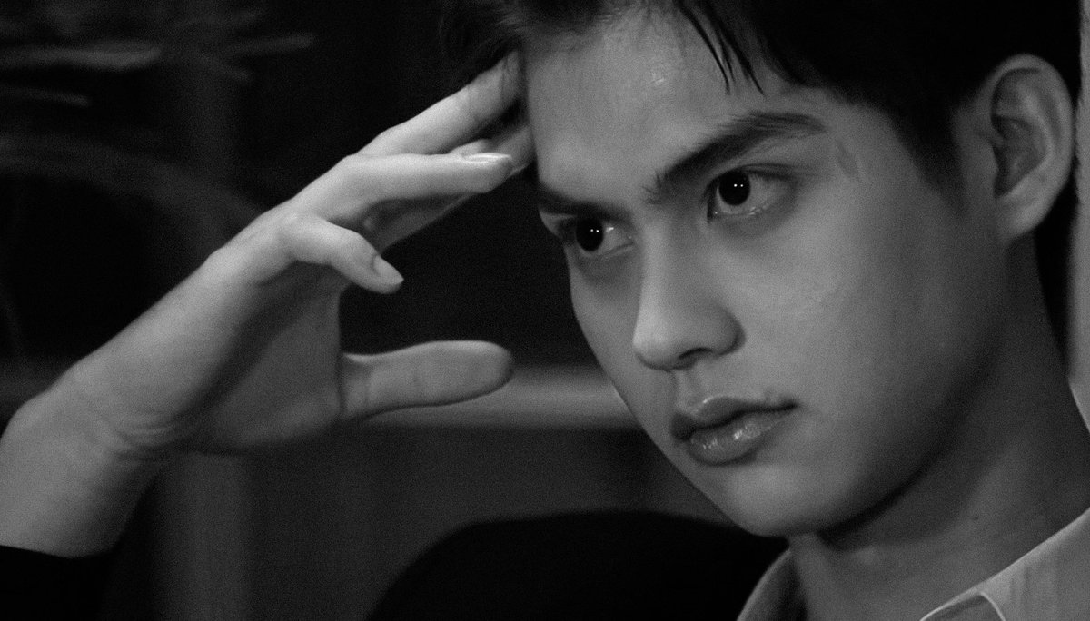 winvachira's tweet photo. those glaring eyes ๐
.
.
.
.
.
.
.
ยฉ ctto
#brightwin #bbrightvc #winmetawin #2getherTheSeries #Still2gether #SARAWATINE #tine #sarawat #MissingBrightSoMuch #MissingWinSoMuch https://t.co/giWj3l4lTt