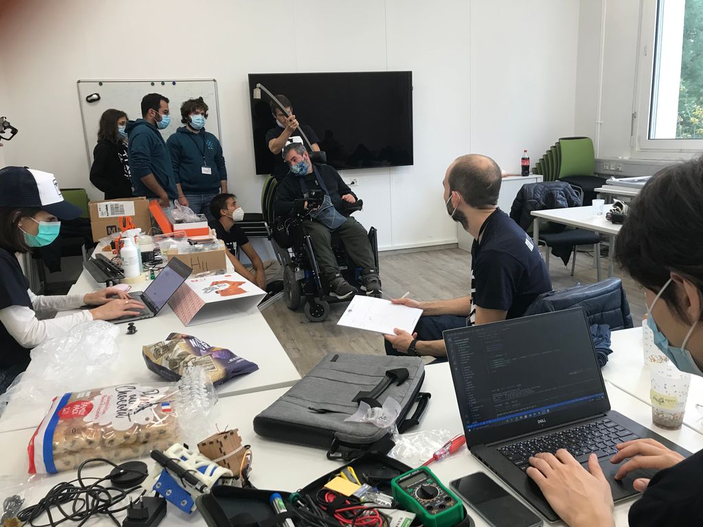 Hackahealth_'s tweet image. Our awesome teams are actively working/prototyping since yesterday evening! [Part 1]

#hackahealth #fightdisabilities #makeyourabilities