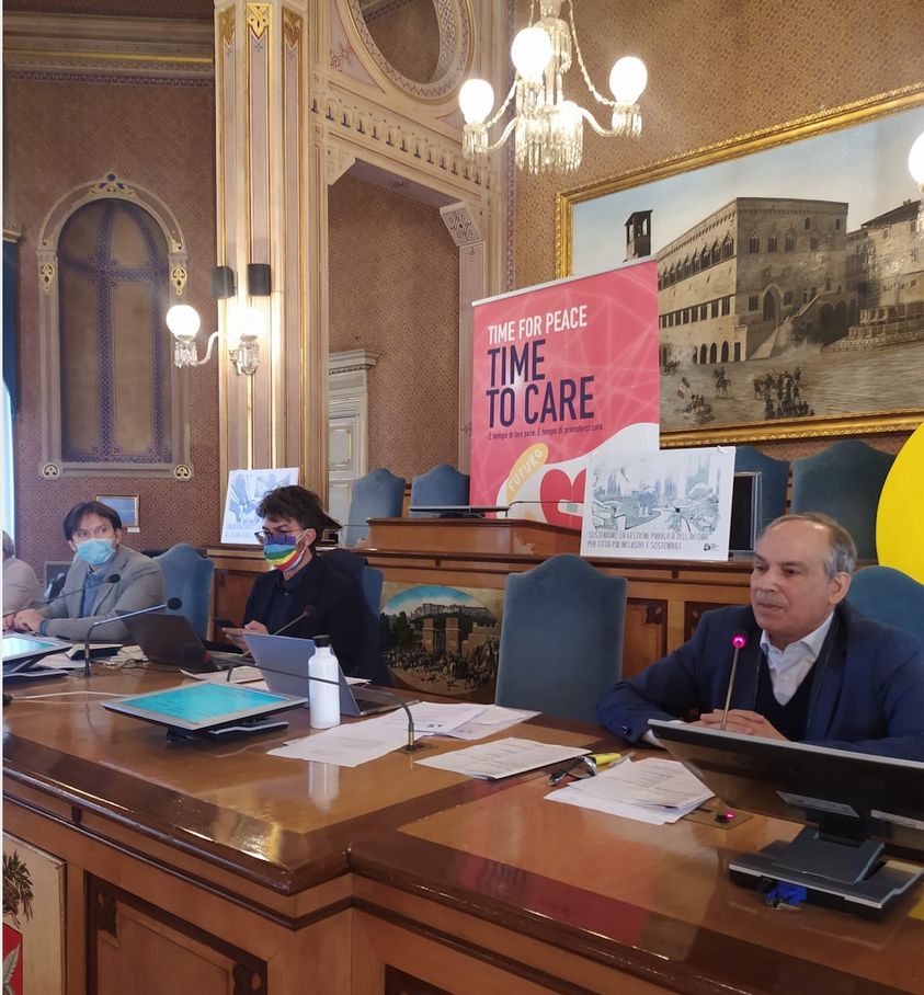 WaterCicma's tweet photo. "Fondamentale richiamare l'attenzione sull'agenda 2030, coniugare sviluppo e sicurezza ambientale e sanitaria. Dai piccoli comuni ai territori per costruire comunità sostenibili in cui anche il cittadino occupa un ruolo chiave." Rosario Lembo
In diretta https://t.co/hJ1I9Ini1m https://t.co/m0WJihQybj