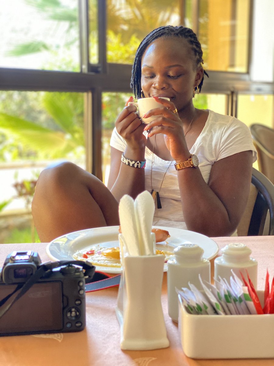 bonitaonsafari's tweet photo. I am loving my stay in Kisumu jowaaa! My sleep and breakfast at @grandroyalswiss was so calm and relaxing. Now I want to just to go eat fish!
#Nowtravelready 
Kisumu has the vibes I need 😁 https://t.co/ZflUcsjFjQ